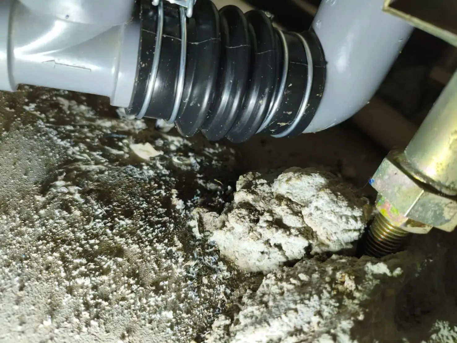 排水管の異音トラブル、補修で改善!-大阪市都島区